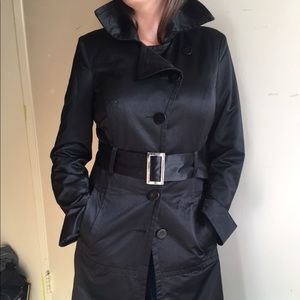 Elegant BEBE trench coat like new!